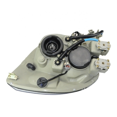 Wymiana reflektora Foton Truck przez ten 12V reflektor 1B18037150011A0481